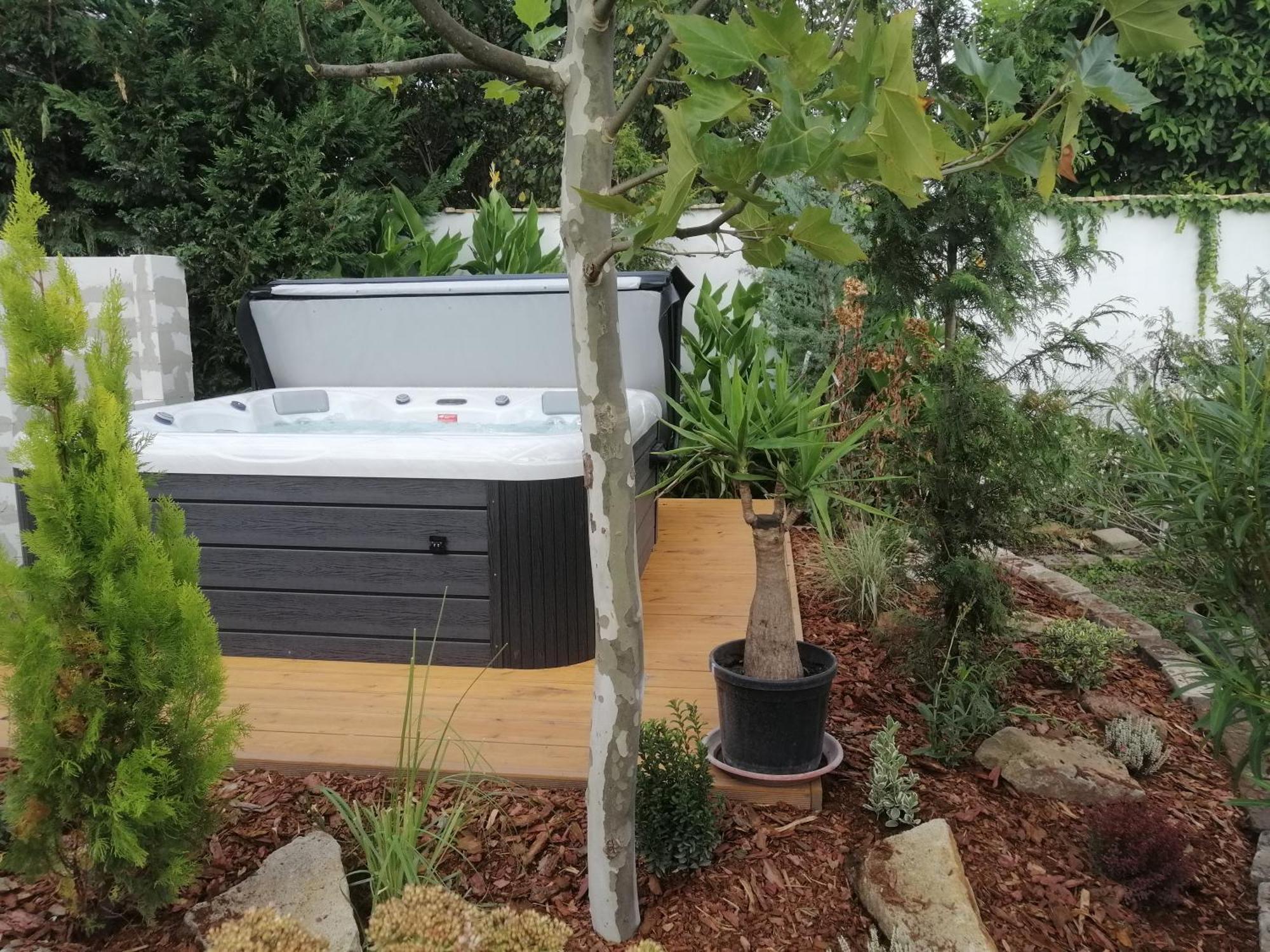 Kuria Apartman With Private Jacuzzi And Pool Budapeszt Zewnętrze zdjęcie