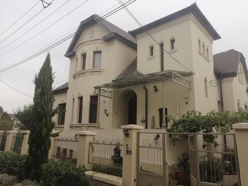 Kuria Apartman With Private Jacuzzi And Pool Budapeszt Zewnętrze zdjęcie