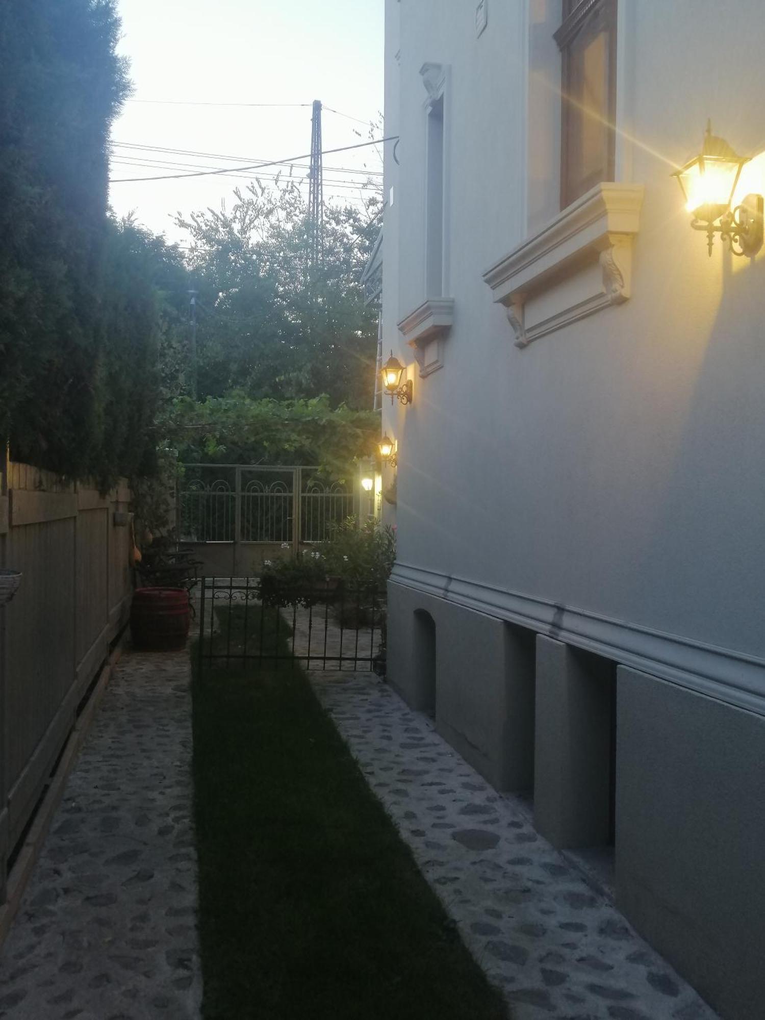 Kuria Apartman With Private Jacuzzi And Pool Budapeszt Zewnętrze zdjęcie